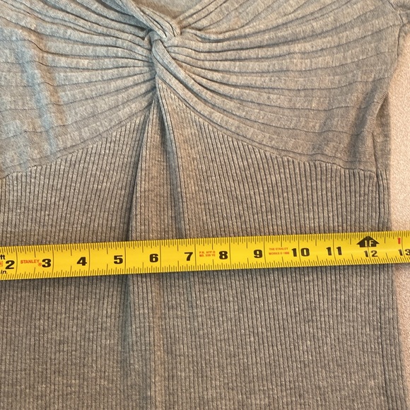 Candie’s - NWOT fitted, long sleeve sweater. Size L - Picture 6 of 8